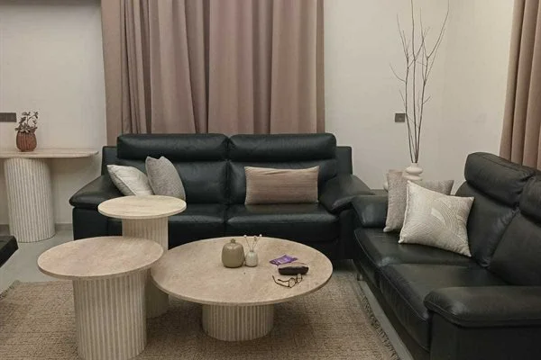 SUPERBE MAISON 310M² AVEC PISCINE, 3 CHAMBRES ET CUISINE EXTÉRIEURE